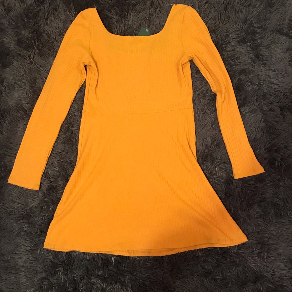 Long Sleeve Dress - Picture 2 of 3